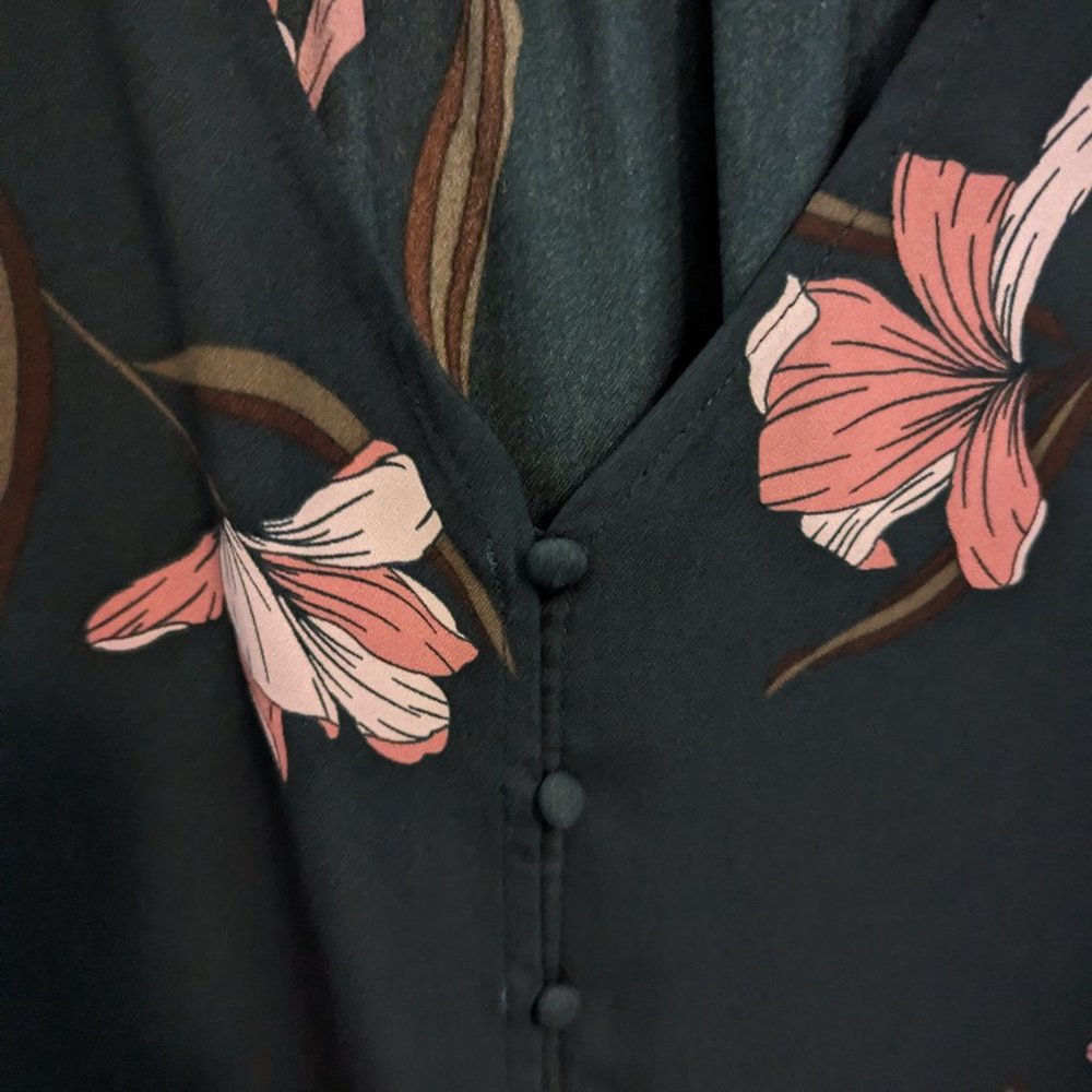 Ava & Viv Green Floral Blouse - Picture 3 of 8